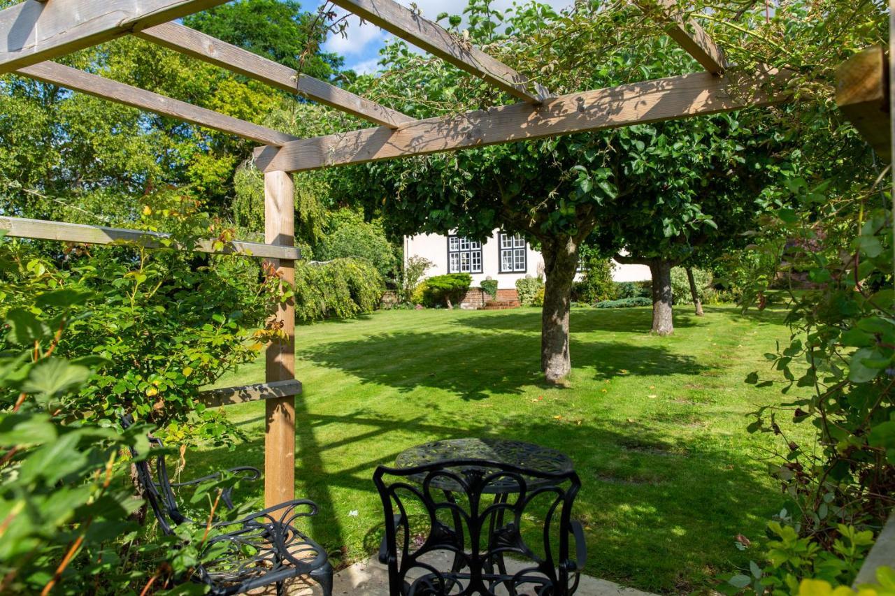 Pounce Hall -Stunning Historic Home In Rural Essex Saffron Walden Eksteriør bilde